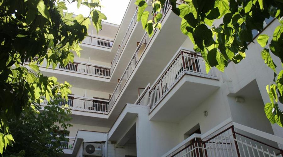 Hotel Armonia يوريت دي مار المظهر الخارجي الصورة